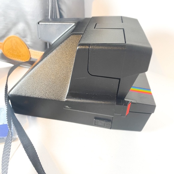 Polaroid 600 Spirit Instant Film Camera Rainbow Stripe w/Mohawk Bag,Manual,Flash - Picture 5 of 6